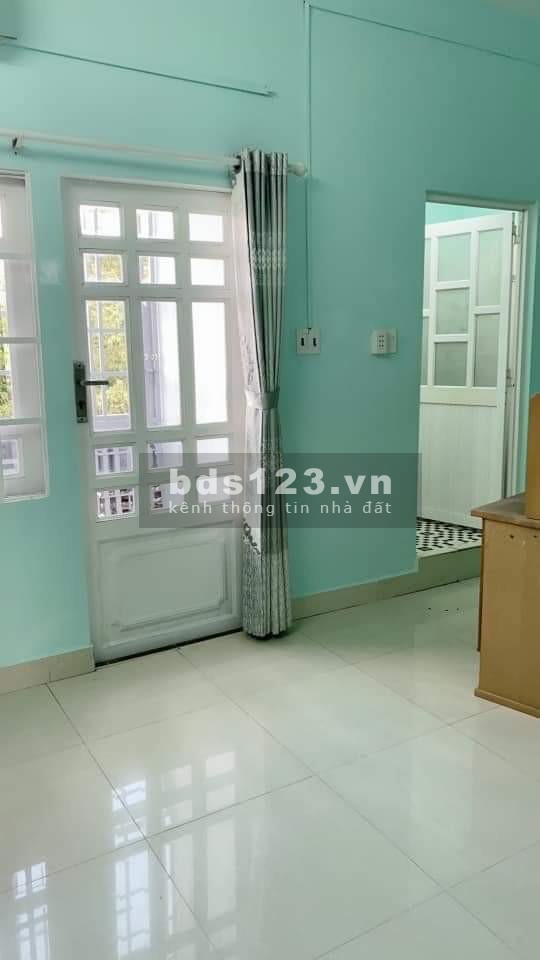 Cho thuê nhà 4PN đường 6m, Khu Phạm Hữu Lầu, giá 10 triệu khu an ninh yên tĩnh