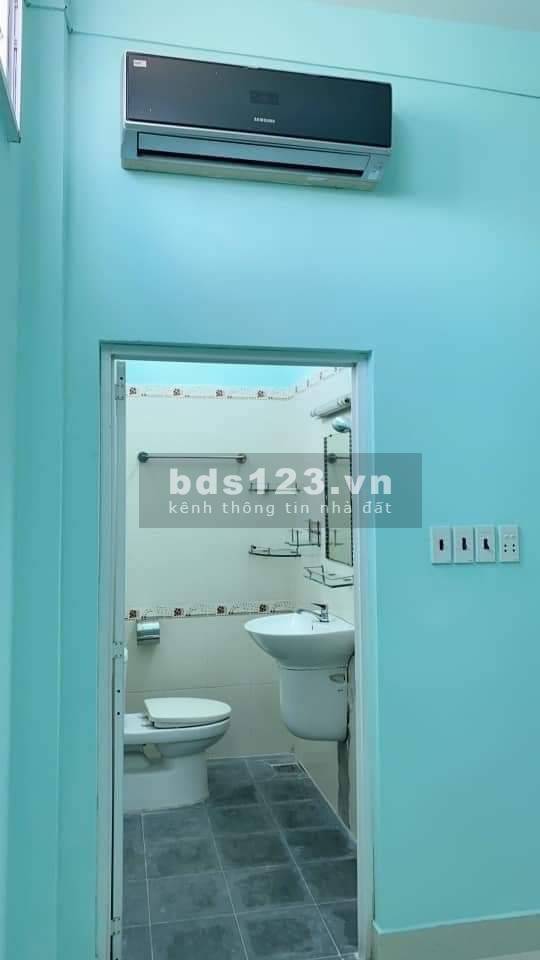 Cho thuê nhà 4PN đường 6m, Khu Phạm Hữu Lầu, giá 10 triệu khu an ninh yên tĩnh