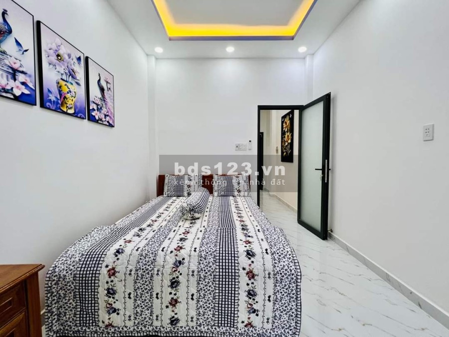 Bán nhà gấp hẻm thông, Tân Qúy Quận Tân Phú diện tích 58m2 đúc 2 tầng giá bán 4.65 tỷ