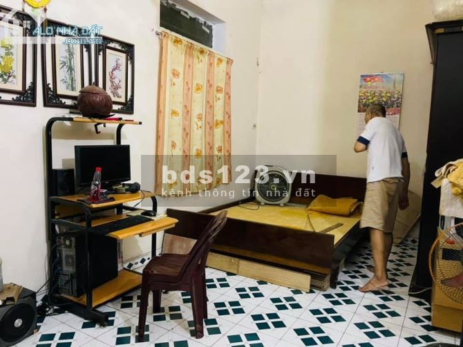 Hot Bán nhà Ngõ Quỳnh thông ra phố Bạch mai, Thanh Nhàn 5 tầng 3.2 tỷ