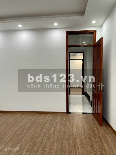“SIÊU ĐẸP” Bán nhà mới Lĩnh Nam, Hoàng Mai, Ô TÔ đỗ cửa, chỉ 2.95 tỷ