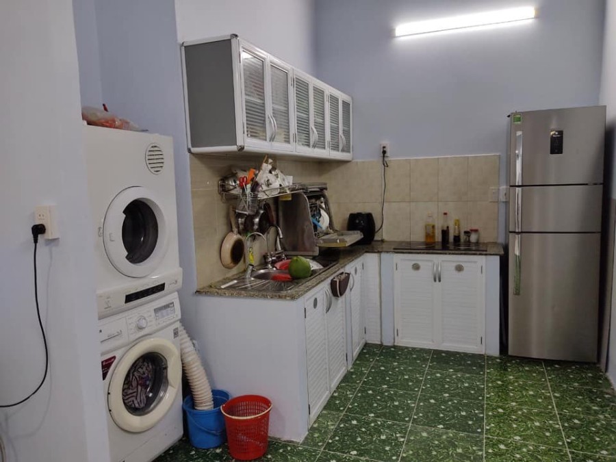 Bán gấp nhà 2 tầng Lạc Long Quân diện tích sử dụng 57m2 giá bán chỉ 5ty450, lhcc