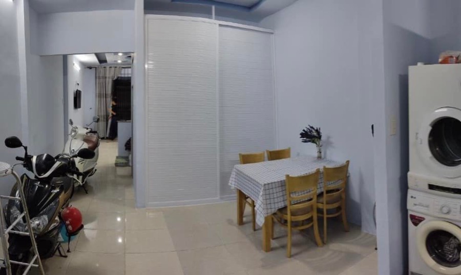 Bán gấp nhà 2 tầng Lạc Long Quân diện tích sử dụng 57m2 giá bán chỉ 5ty450, lhcc