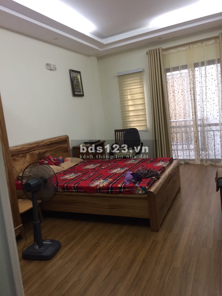 Hơn 5 tỷ Ngõ 27 Võ Chí Công 40m2 MT4m, nhà đẹp, thoáng sáng - Ở luôn