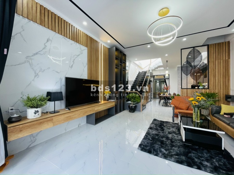 Bán nhanh nhà nguyên căn còn mới 100% hẻm 327 Y Moan, thổ cư, pháp lý chính chủ