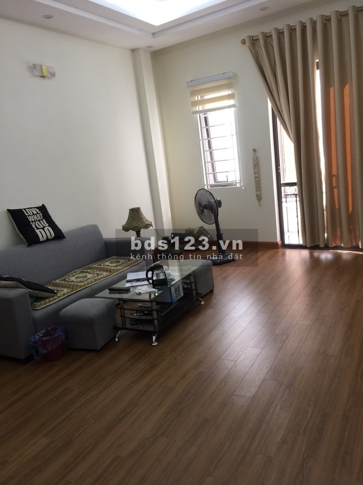 Hơn 5 tỷ Ngõ 27 Võ Chí Công 40m2 MT4m, nhà đẹp, thoáng sáng - Ở luôn