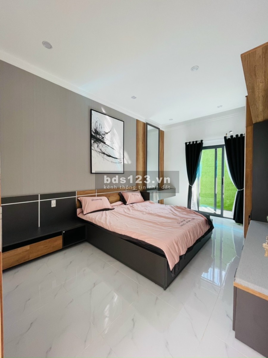 Bán nhanh nhà nguyên căn còn mới 100% hẻm 327 Y Moan, thổ cư, pháp lý chính chủ