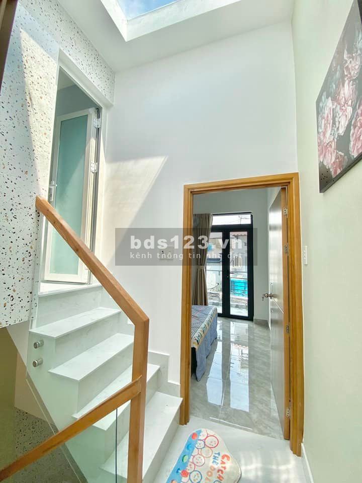 Bán nhà quận Gò Vấp, Tặng nội thất sang trọng, 2 tầng, 2 pn,2 wc chỉ 3 tỷ2 (TL) 0923034903
