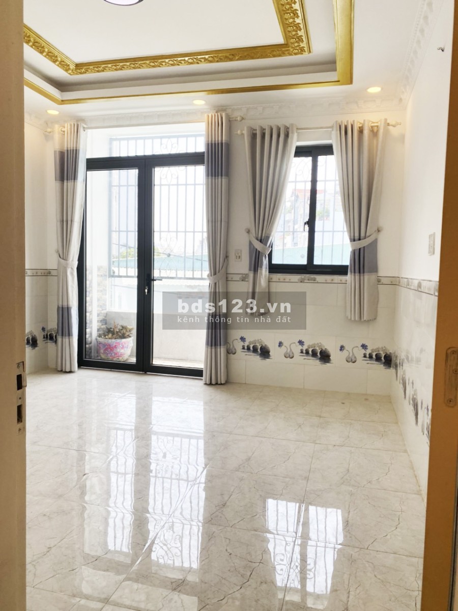 Bán nhà 1 lầu mặt tiền hẻm 803 đường Huỳnh Tấn Phát, phường Phú Thuận, Quận 7.
