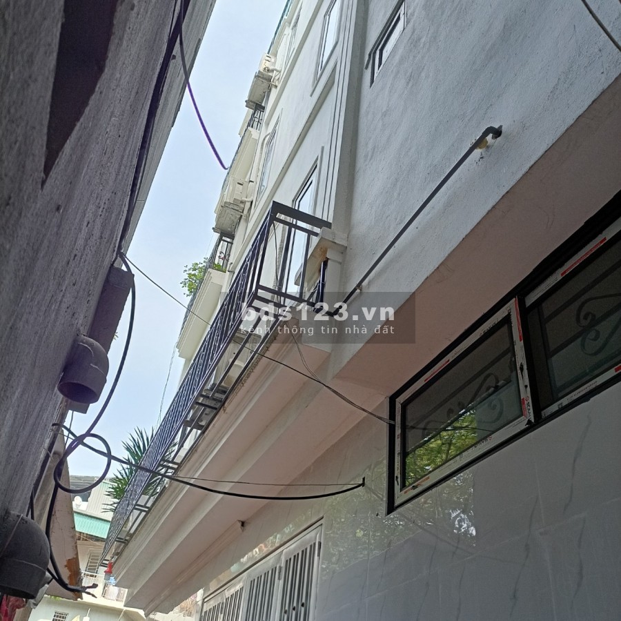 Bán Nhà sát mặt phố Hoàng Mai, 5 tầng mới xây giá 4.1 tỷ liên hệ 0901722580 miễn trung gian