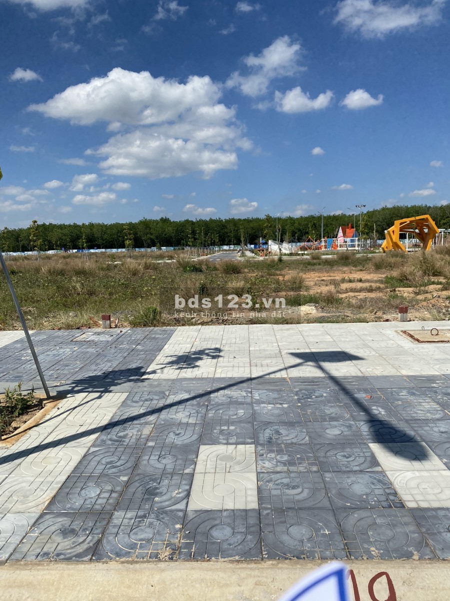 Cần tiền đầu tư chứng khoán bán gấp lô đất tại century city