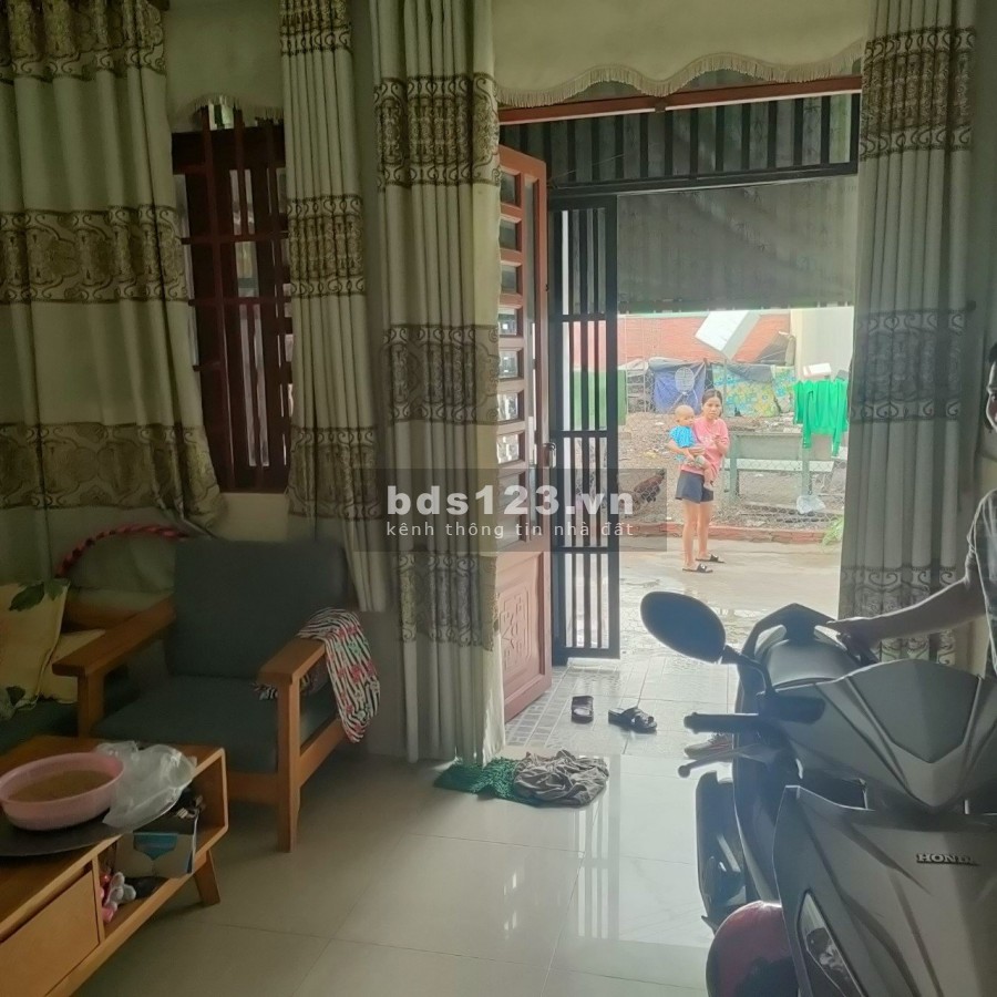 Cần bán căn nhà sổ chung Bình Chuẩn 67 đi vào diện tích 48m2, giá tốt, khu dân cư