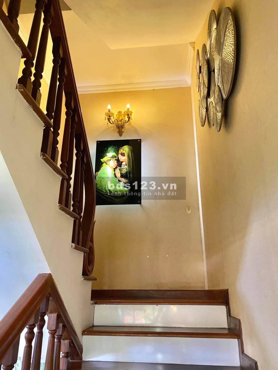 Đầu xuân mở bán nhà 5 tầng, giá 6,5 tỷ, dtsd 50m2, ngắm nhìn AEON Long Biên sổ đỏ trao tay