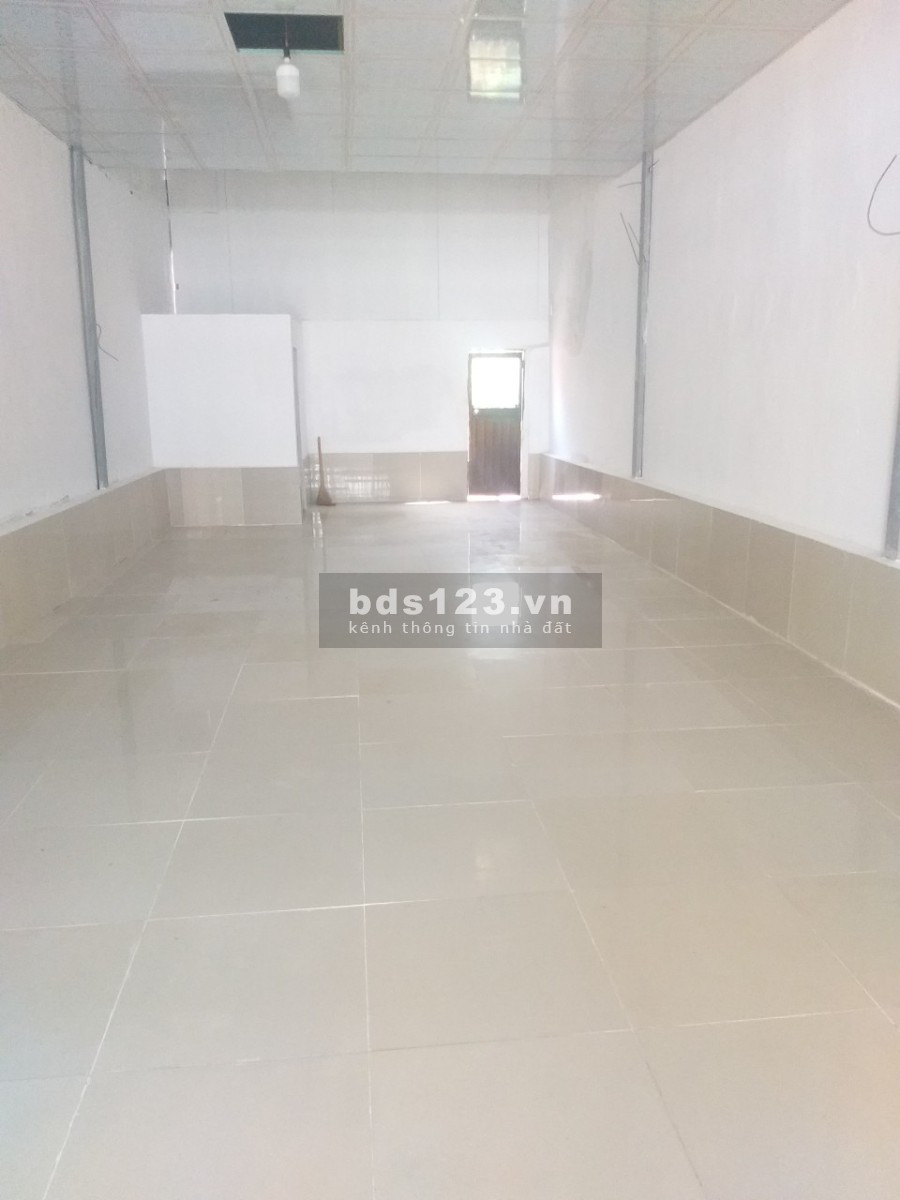 Cho thuê nhà cấp 4 diện tích sử dụng 5x20 trống suốt, giá 6 triệu/tháng khu an ninh