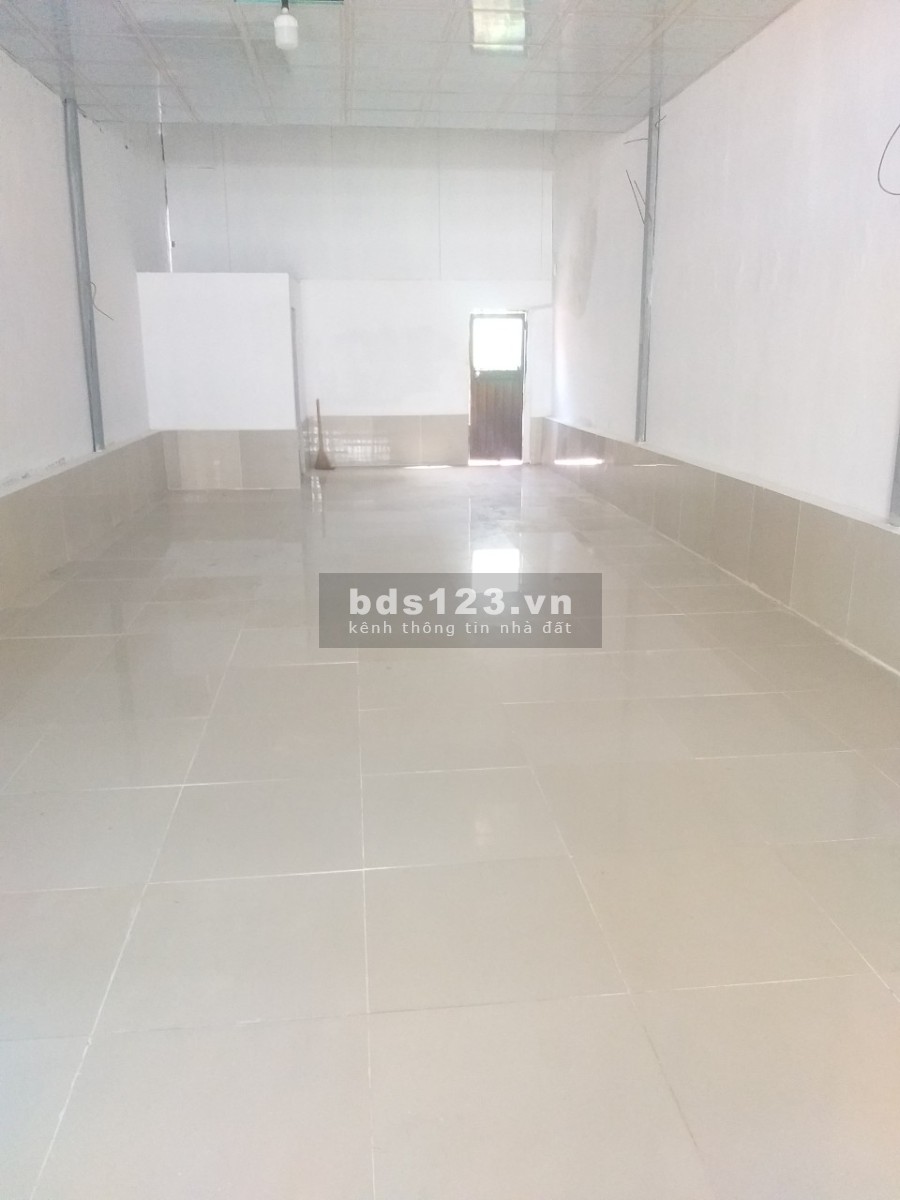 Cho thuê nhà cấp 4 diện tích sử dụng 5x20 trống suốt, giá 6 triệu/tháng khu an ninh