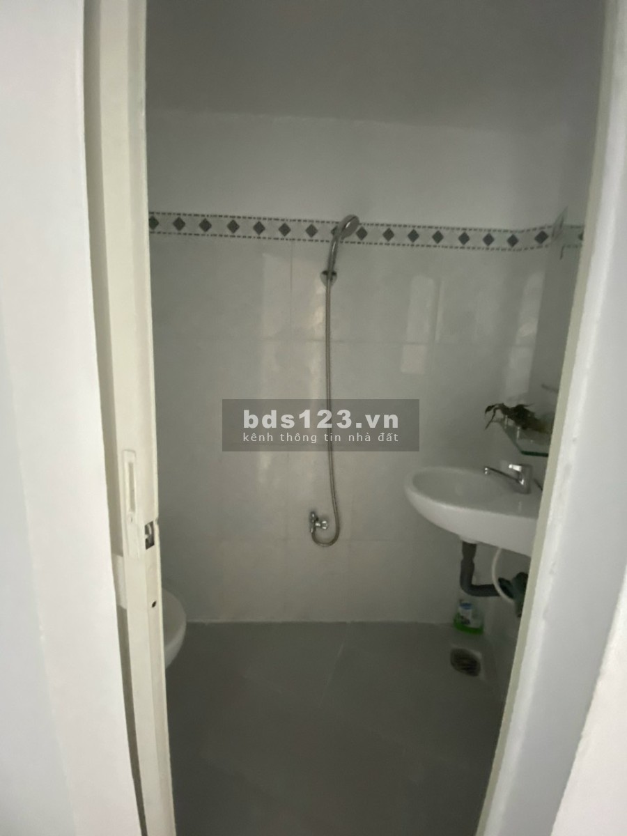 Bán Nhà Đường Nguyễn Thượng Hiền, Phường 5, BT, 2 Mặt Hẻm, HXH, 40m2, Chỉ 4.7 Tỷ
