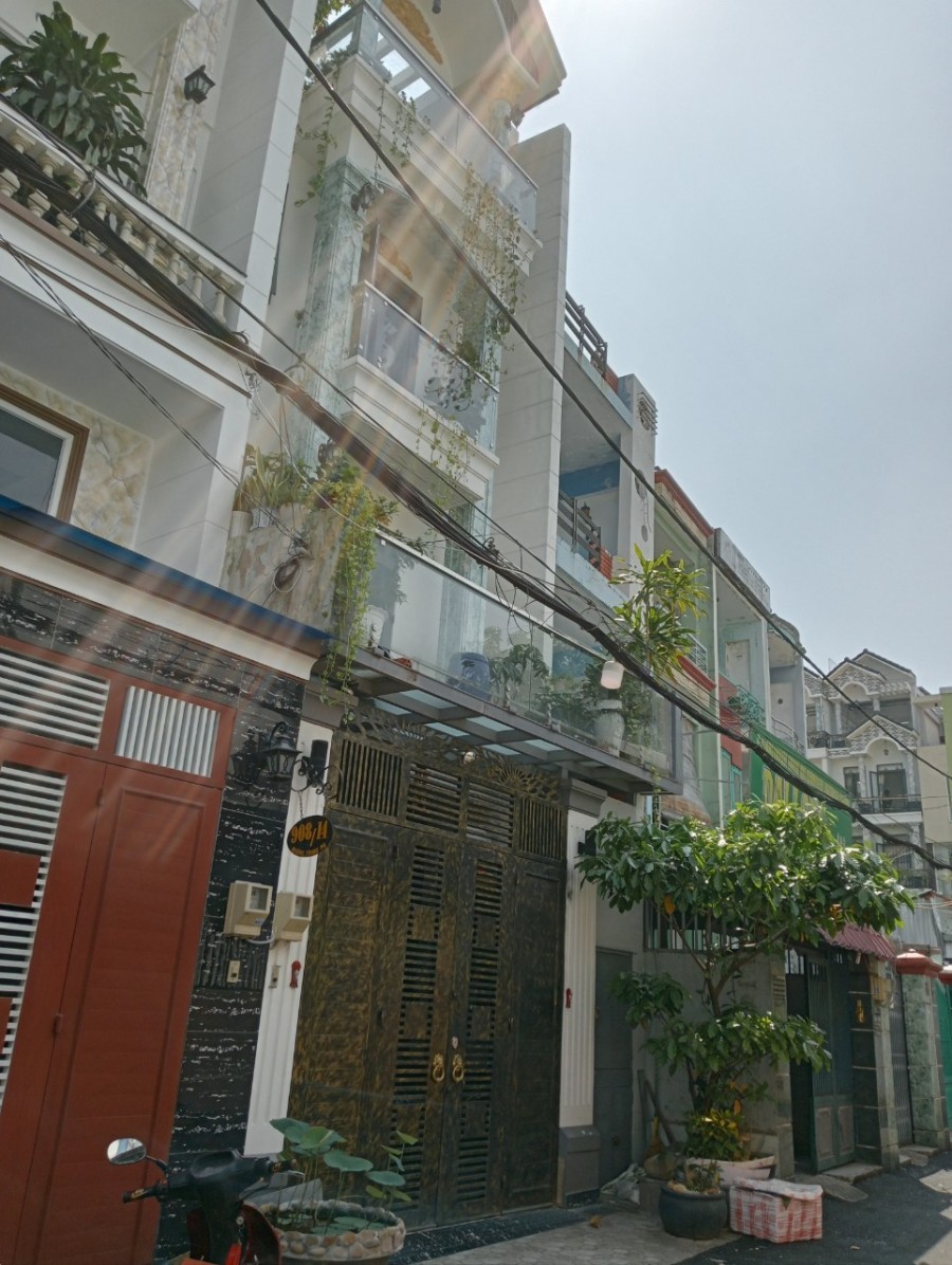 Bán nhà Quang Trung, Nhà kiên cố, Dân trí cao gần công viên, 64m2, 6 tỷ