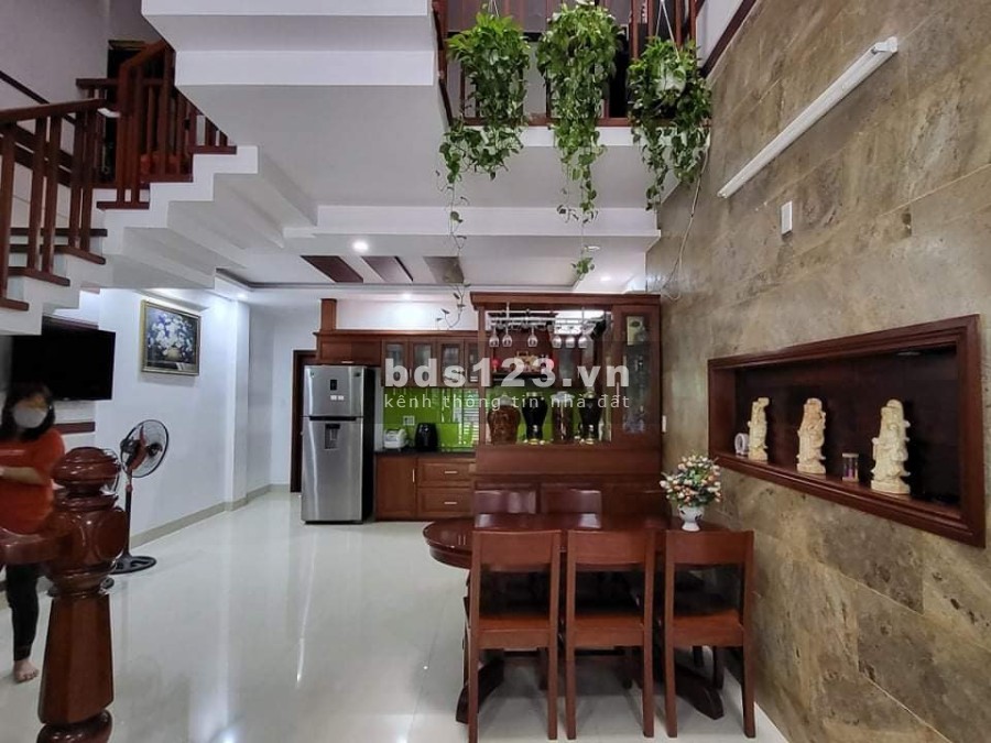 Cần bán siêu phẩm mặt tiền 3 tầng đường Phân Lăng 5, chủ nhà thiện chí, tặng nội thất cơ bản