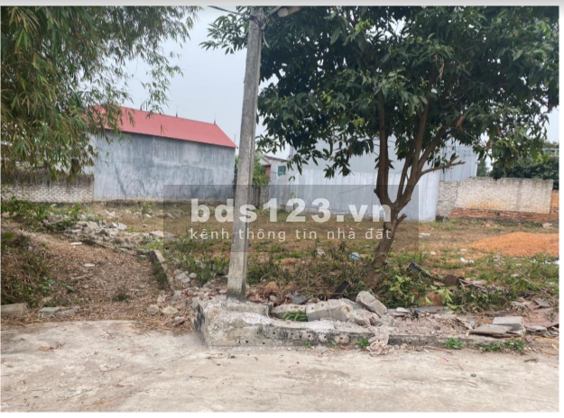 Siêu hot lô đất trung tâm xã, huyện Lạng Giang sát KCN Nghĩa Hưng, DT 79m2 chỉ 4xx có sổ hồng