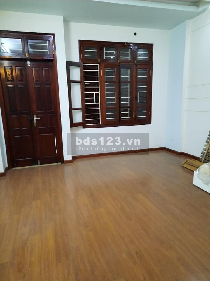 Bán nhà Nguyễn Văn Huyên, vị trí đắc địa, diện tích sử dụng 66m2, 5 tầng, giá bán 5,8 tỷ