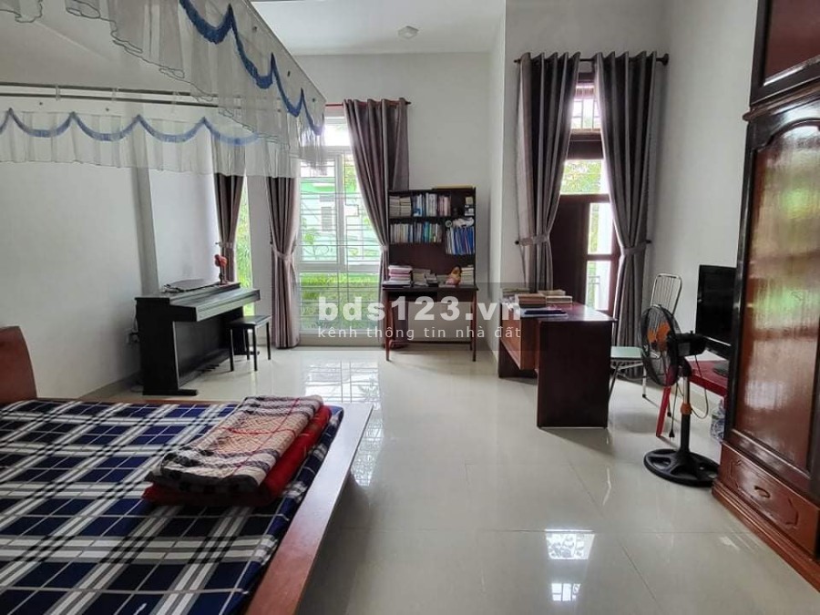Cần bán siêu phẩm mặt tiền 3 tầng đường Phân Lăng 5, chủ nhà thiện chí, tặng nội thất cơ bản