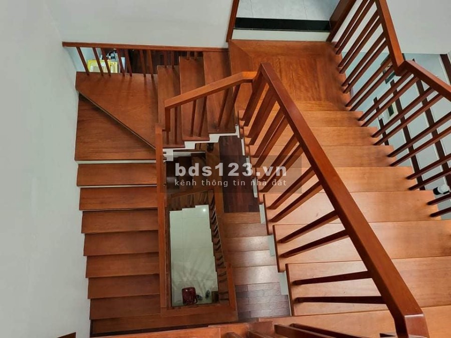 Cần bán siêu phẩm mặt tiền 3 tầng đường Phân Lăng 5, chủ nhà thiện chí, tặng nội thất cơ bản