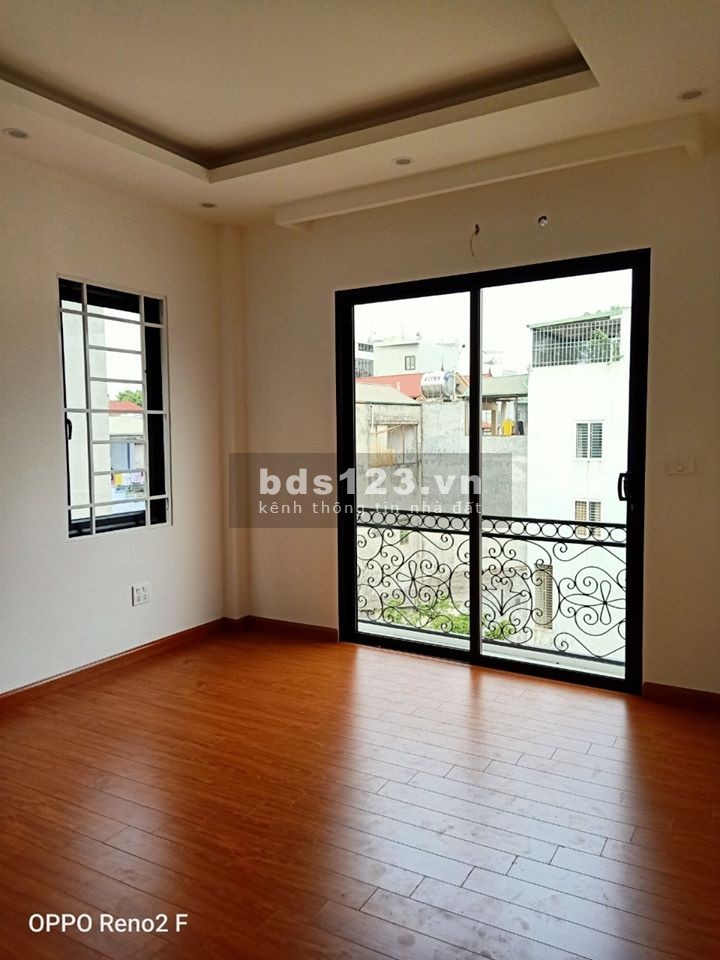 Nhỉnh 4 tỷ có nhà diện tích sử dụng 56m2 Đường Láng, gần ô tô giá bán 4.95 tỷ, lhcc