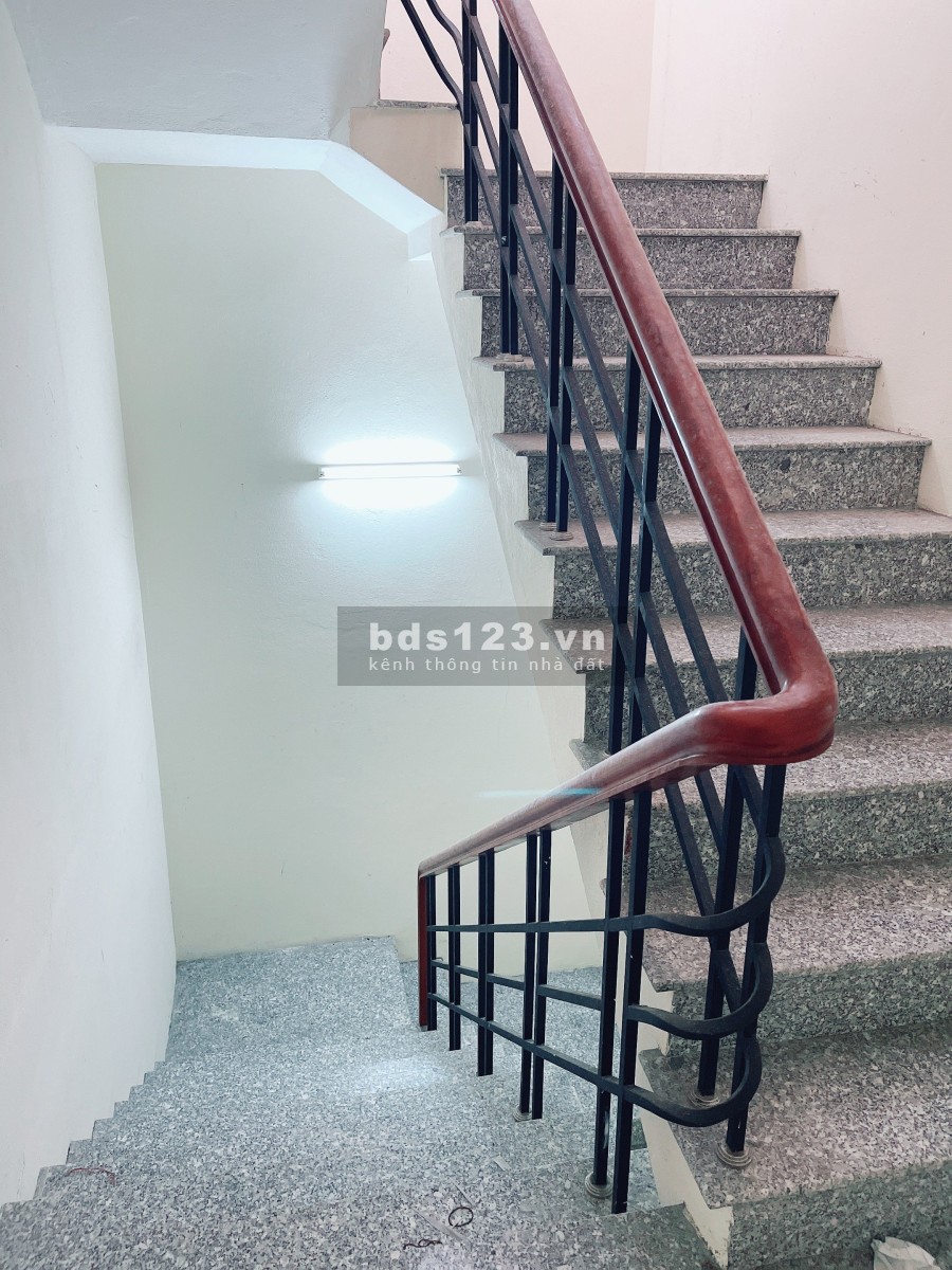 Cho thuê nhà mặt tiền đường Đống Đa Đà Bẵng nguyên căn giá 15 triệu ngang 5m