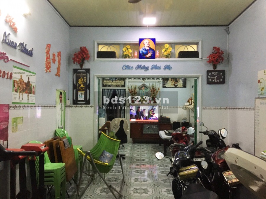 Cần tiền bán lỗ nhà mặt tiền chợ tân hương hoặc cho thuê (46 nguyễn dữ, tân quý, tân hương, tphcm).