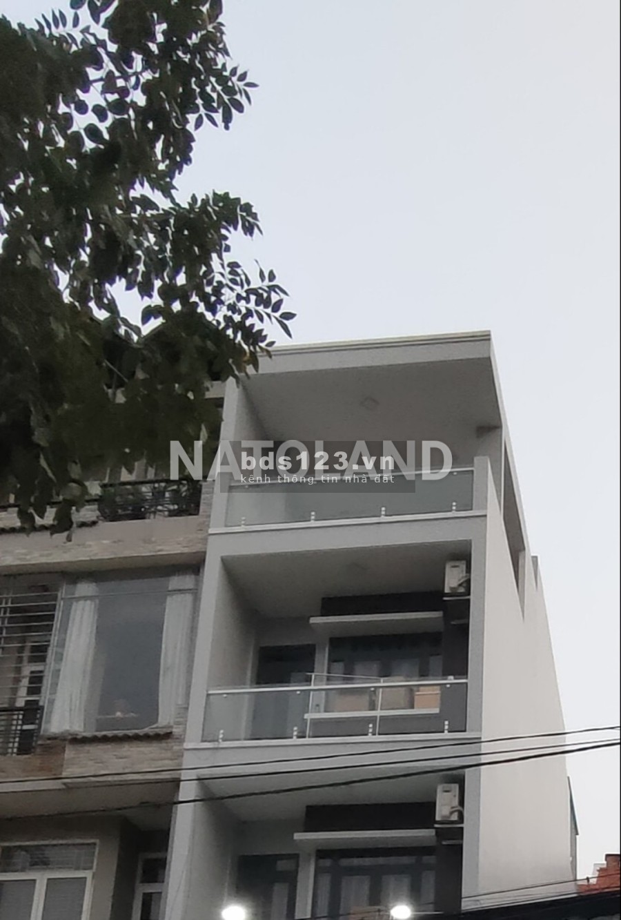 Bán nhà mặt tiền 3 lầu mặt tiền nội bộ Cao Lỗ, Phường 4, Quận 8 diện tích sử dụng (4m x 15m)