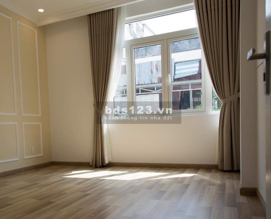 Bán gấp nhà riêng Quận Tân Bình diện tích sử dụng 64m2 giá bán chỉ 6,35 tỷ, lh 0769896679