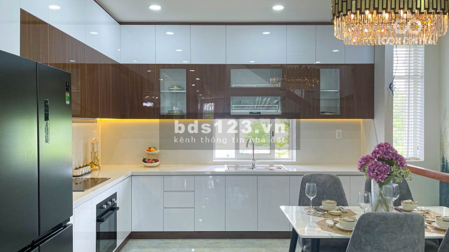 Bán nhà phố thương mại Icon Central- phân khu The Street giá đầu tư sinh lời, hỗ trợ vay