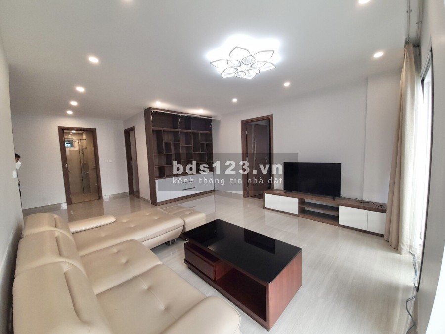Cho thuê căn hộ tòa L3 dự án Ciputra Tây Hồ 154m2 3 phòng ngủ đủ đồ