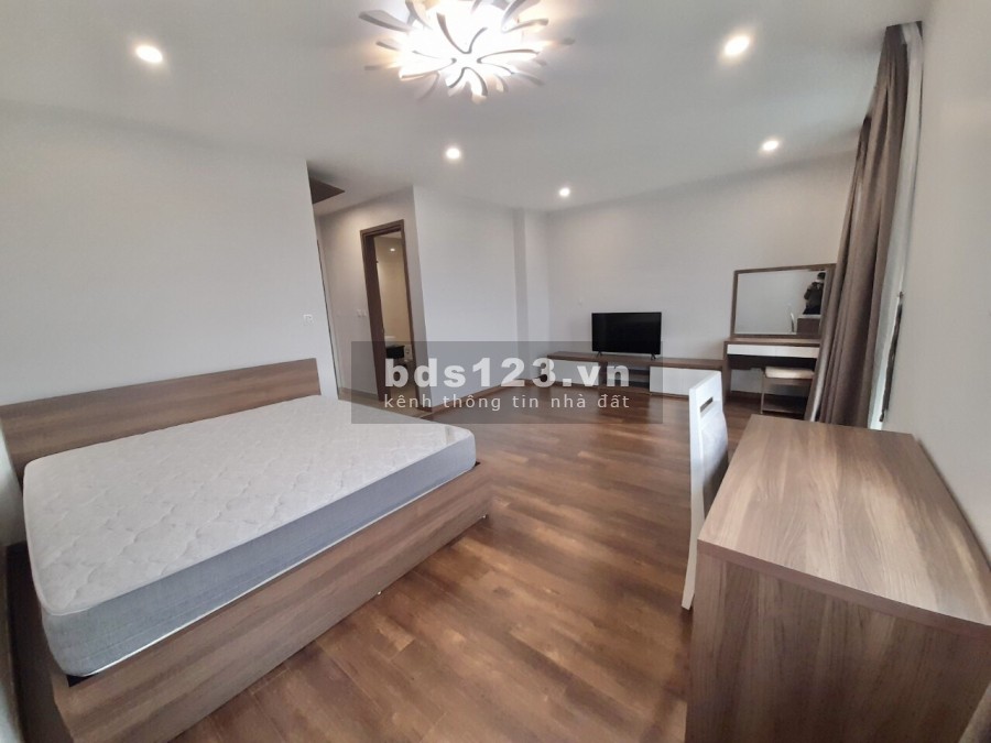 Cho thuê căn hộ tòa L3 dự án Ciputra Tây Hồ 154m2 3 phòng ngủ đủ đồ