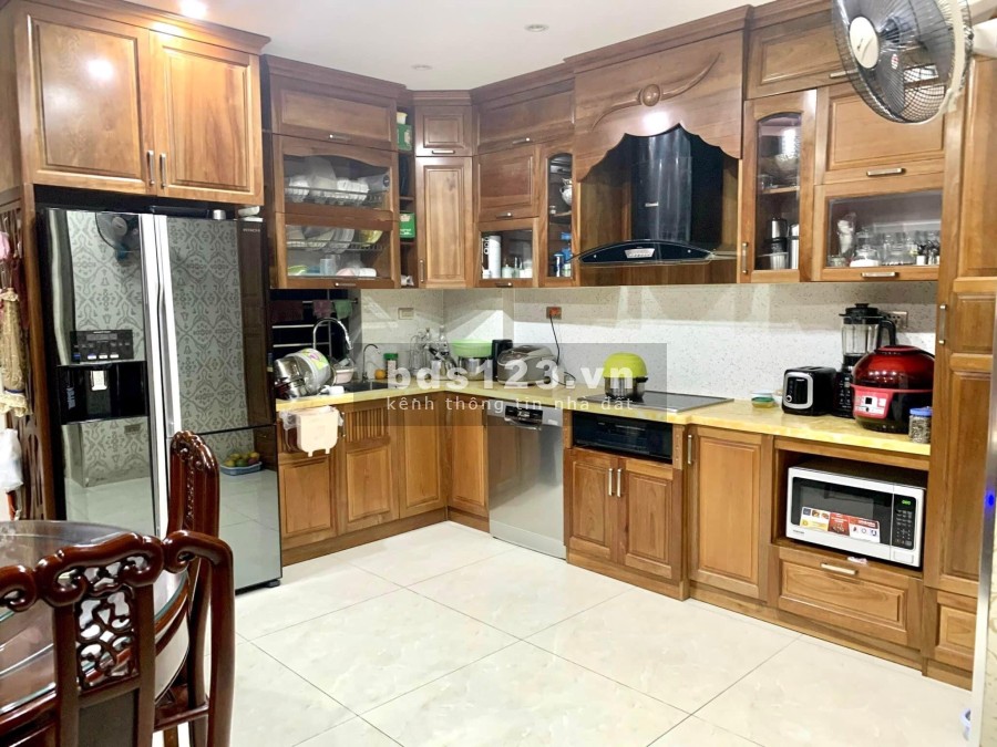Bán nhà Mặt phố Vũ Phạm Hàm, Cầu Giấy 142m2 x5 Tầng, MT6 mét, Thang máy- Kinh Doanh Đỉnh