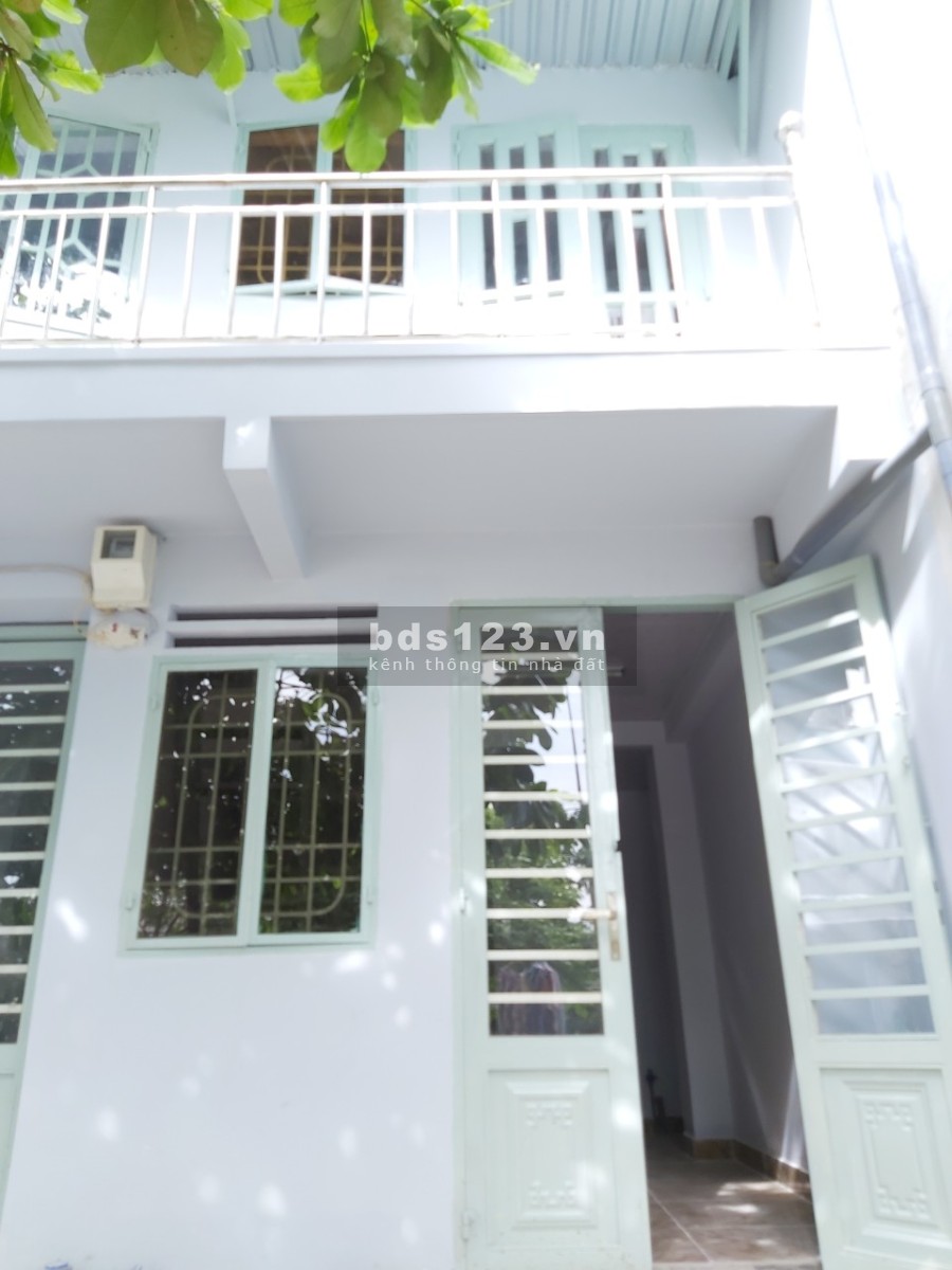 Cho thuê nhà nguyên căn 1 trệt 1 lầu diện tích 3x6, đường Trần Xuân Soạn Quận 7