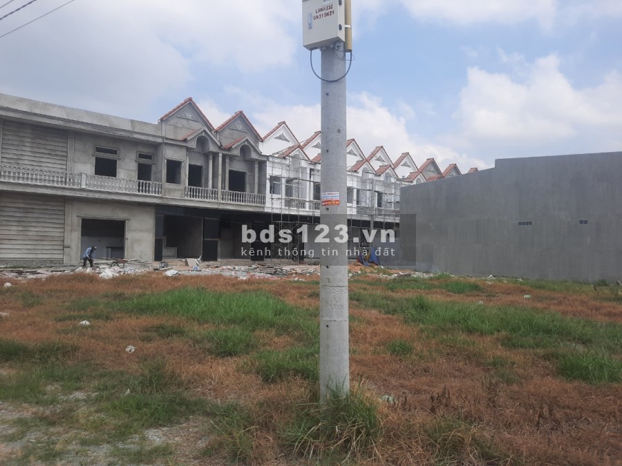 Đất thổ cư từ 13 triệu/m2 mặt tiền đường Nguyễn Trung Trực liên hệ 0916377204