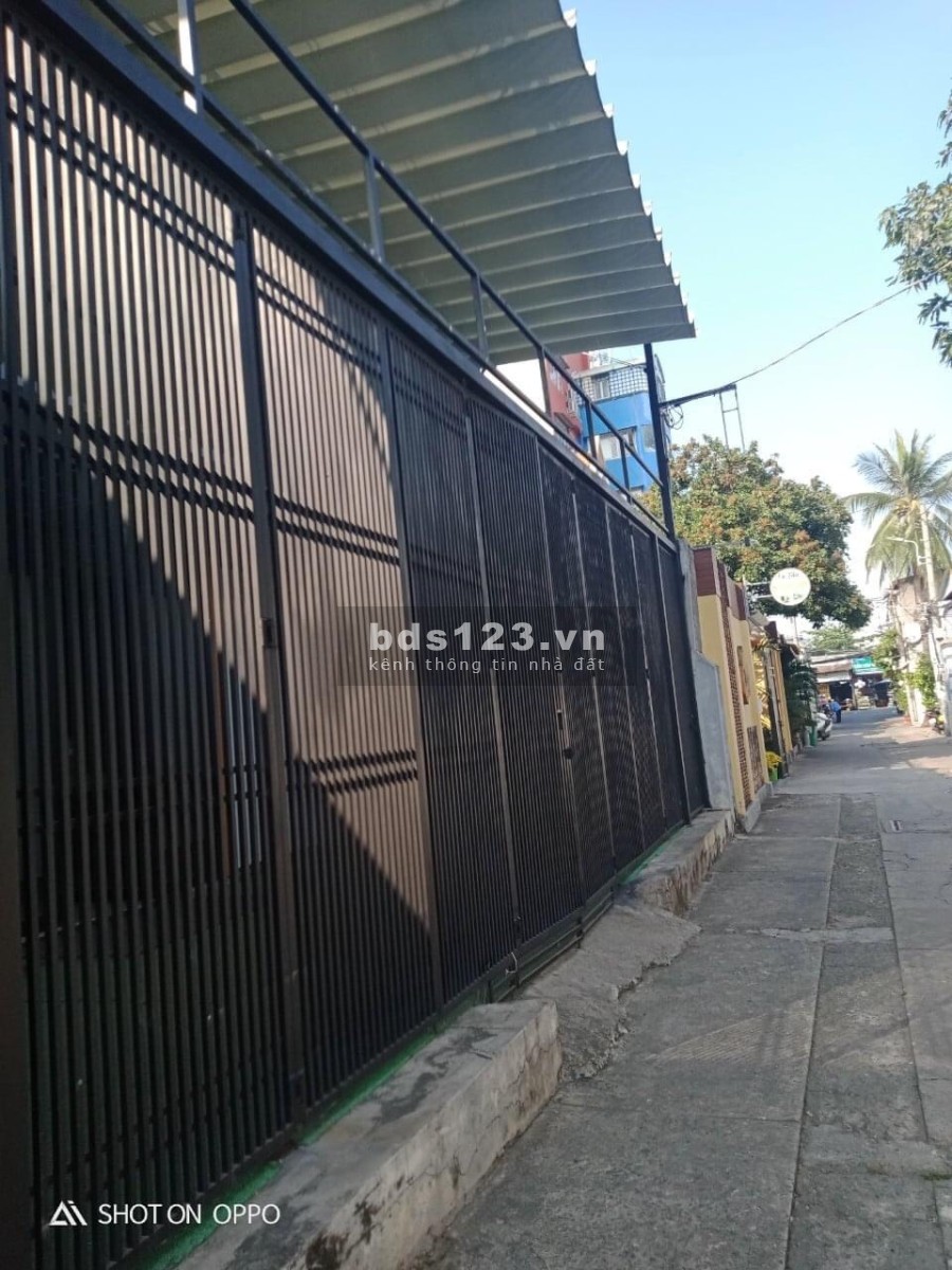 Cho thuê mặt bằng 1 trệt + 1 lầu diện tích hơn 400m2, đường số Tân Quy Quận 7