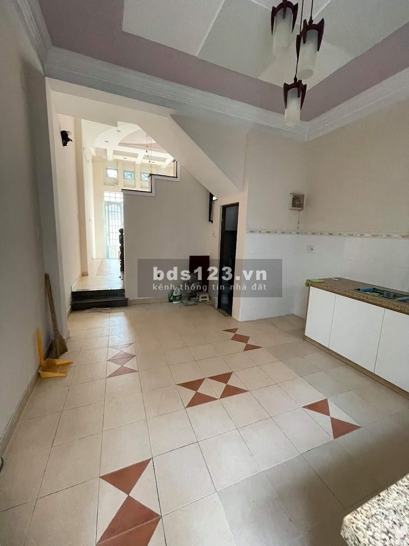 Cực hot quận 1! cho thuê 30 triệu/tháng, diện tích sử dụng 40m2 giá chỉ 8 tỷ, lh 0372846845