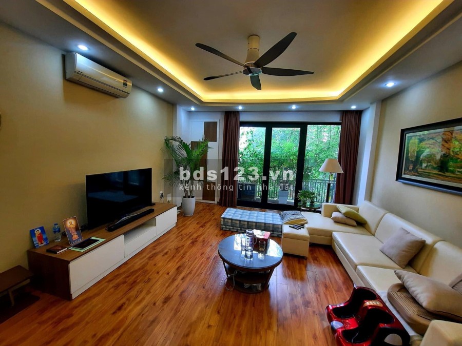 Bán nhà chính chủ phố Xã Đàn - Đống Đa chỉ 8,28 tỷ 50m2, 4 tầng, MT4m -ô tô tránh.