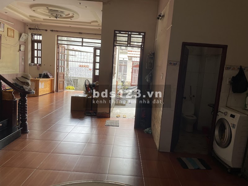Tân Sơn f12 hẻm nhựa 6m ôtô đậu trong nhà dtsd 8x17 3 lầu dtsd 136m2 giá 12.7 tỷ LH: 0982643339