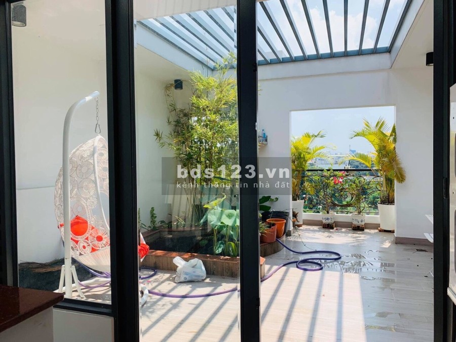 Bán nhà đường Quốc Lộ 13 gân UBND Hiệp Bình Phước, 1 trệt 2 lầu sân thượng giá 5,45 tỷ