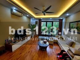 Hàng xóm Trương Định nhà đẹp như chung cư nội thất xịn xò, ô tô nhỏ sát nhà, sổ sẵn