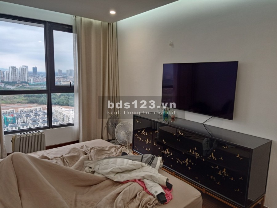Cần bán gấp căn chung cư 2PN diện tích 83m2 tại 6th Element, Nguyễn Văn Huyên, Tây Hồ, Hà Nội