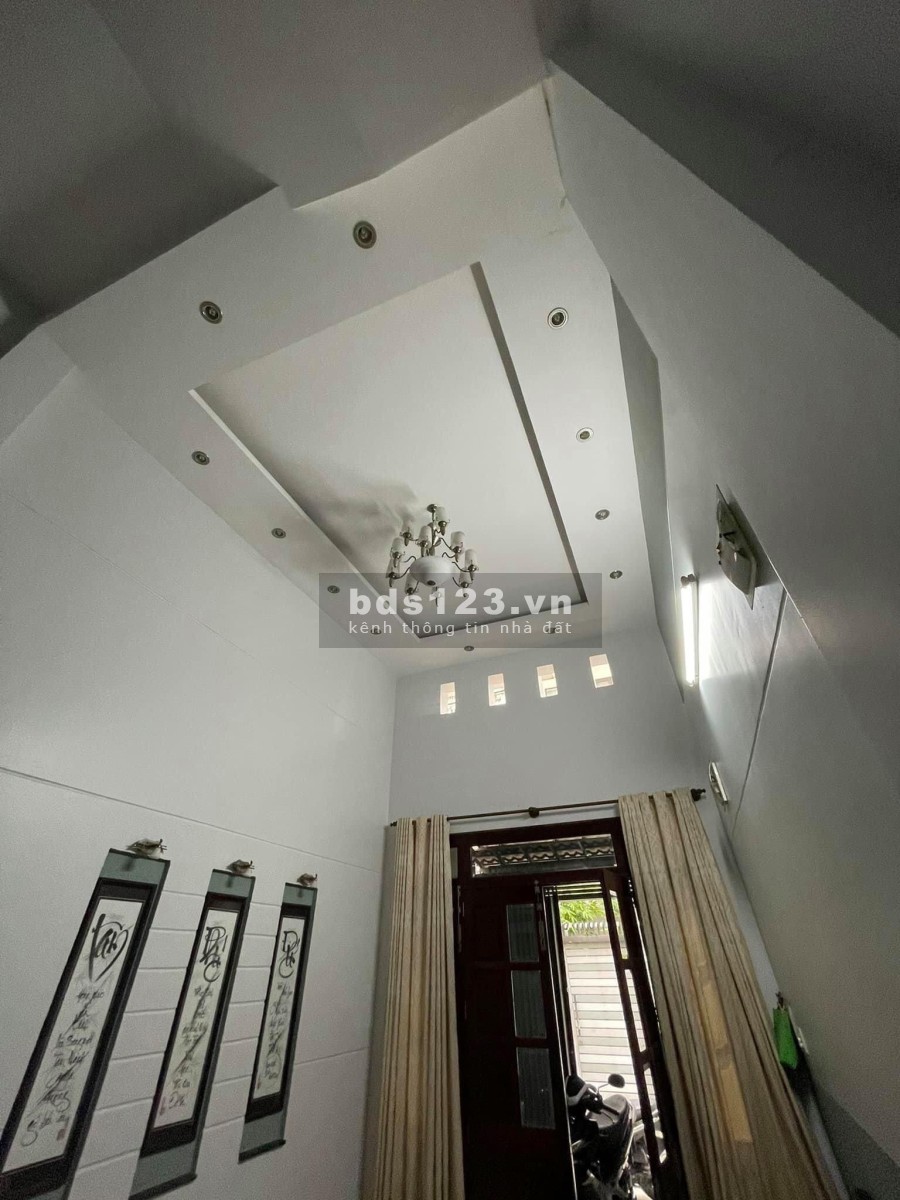 Bán nhà Nguyễn Tiểu La diện tích 49m2 (3.5x14m)Phường 8 Quận 10 giá bán 11 tỷ, lhcc