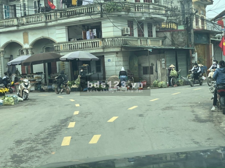 Nhỉnh hơn 1 tỷ có ngay lô đất siêu đẹp sát chợ tại Cổ Đông - Sơn Tây
