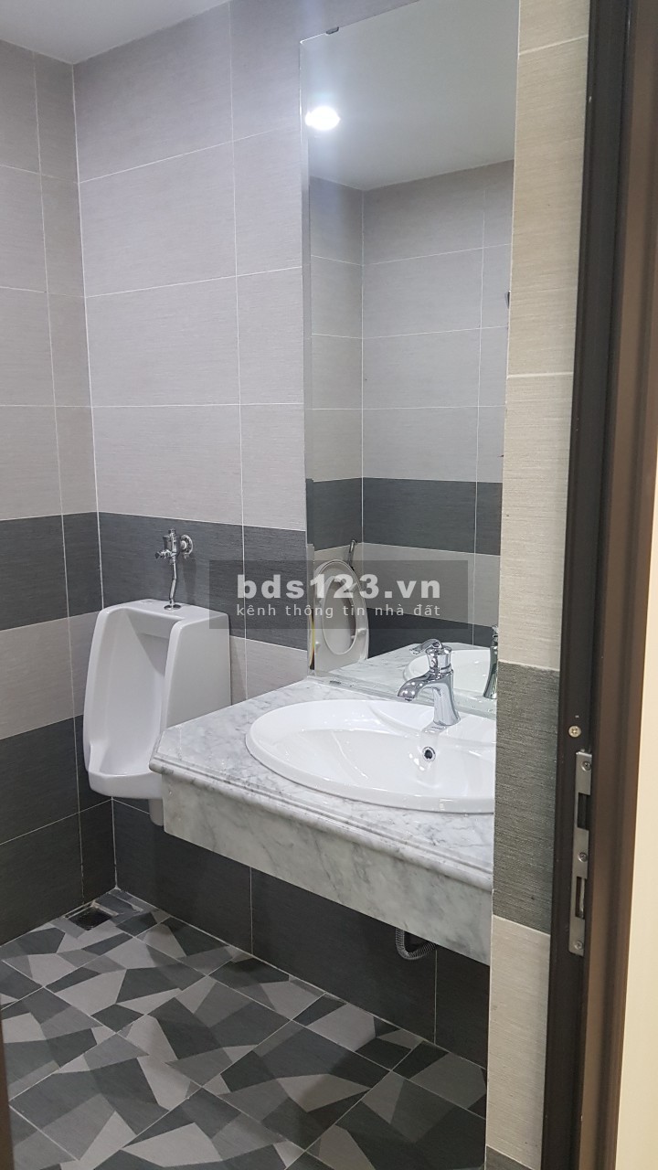 Mặt phố Tô Vĩnh Diện, Thanh Xuân, 90m2, xây 9 tầng, giá: 37 tỷ, mt: 5m, cho thuê 100 triệu/tháng.