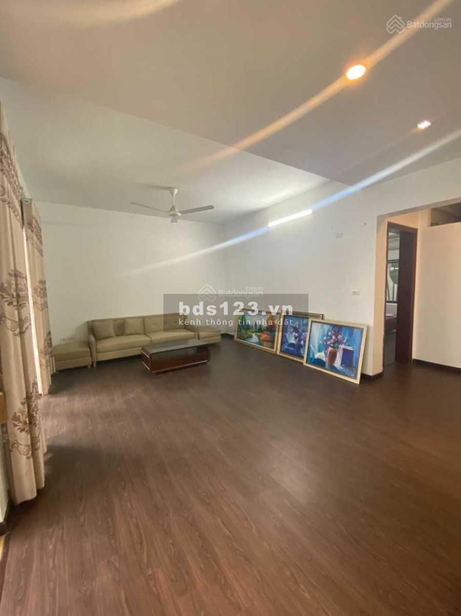 Chính chủ cho thuê nhà Long Biên Hà Nội liên hệ 0986822323, khu dân cư đông đúc, giá cao