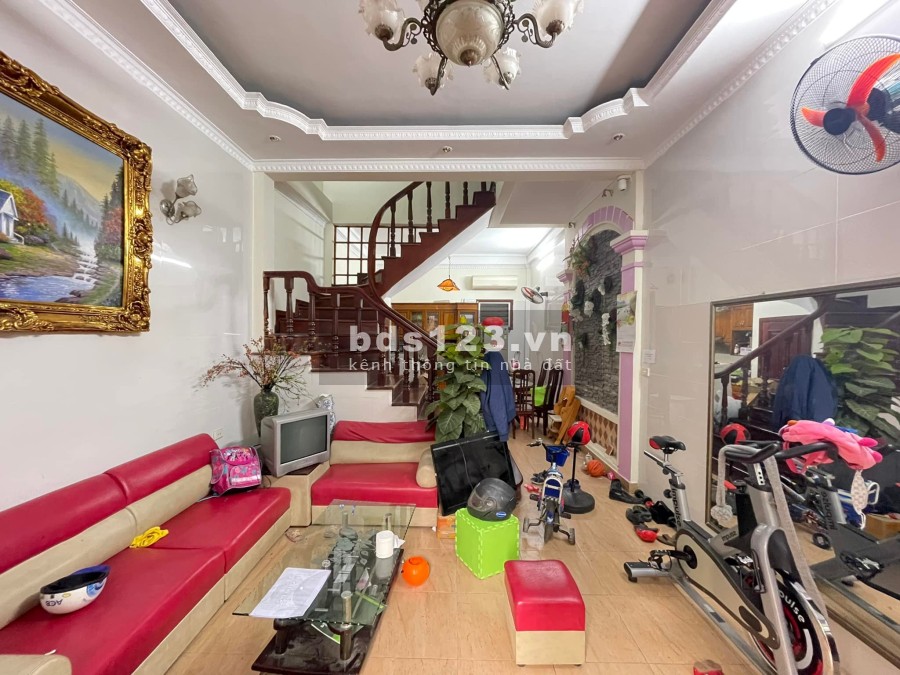 Phân lô Phùng Chí Kiên Nhà đẹp ở luôn diện ích sử dụng 43m2, 5 tầng đúc giá 6.5 tỷ