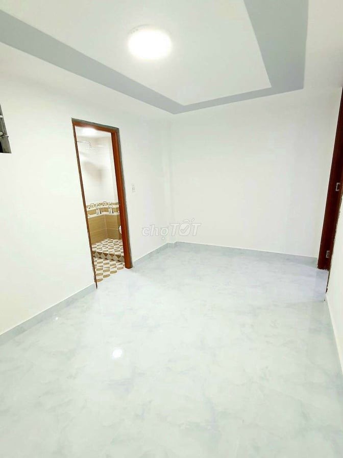 Bán nhà cực hiếm 4 lầu 6 pn, cho thuê giá 21 triệu/tháng, hẻm xe hơi, khu phân lô Hiệp Bình